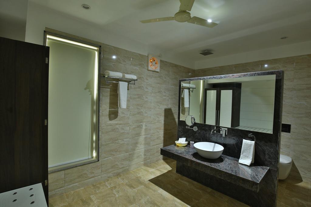 Jhansi Hotel Room photo